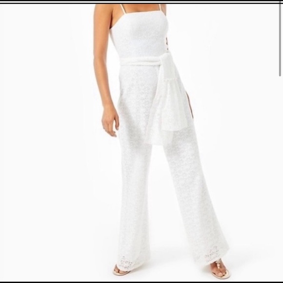 Lilly Pulitzer Pants - NWT Lilly Pulitzer lace jumpsuit 💚